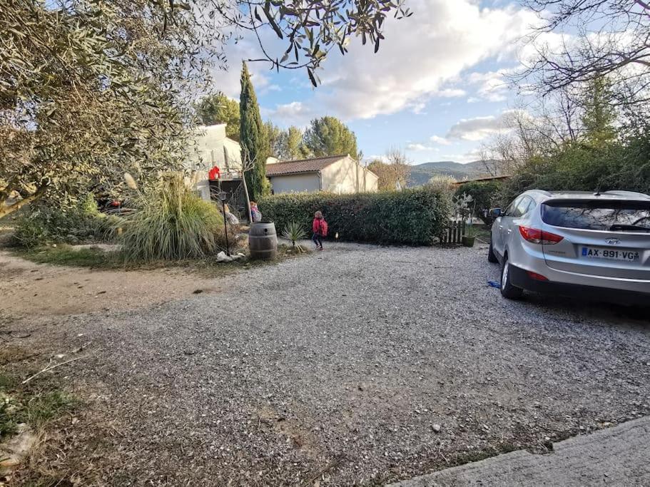 Entre Ventoux Et Luberon, Appartement Dans Maison. Malemort-du-Comtat Екстериор снимка