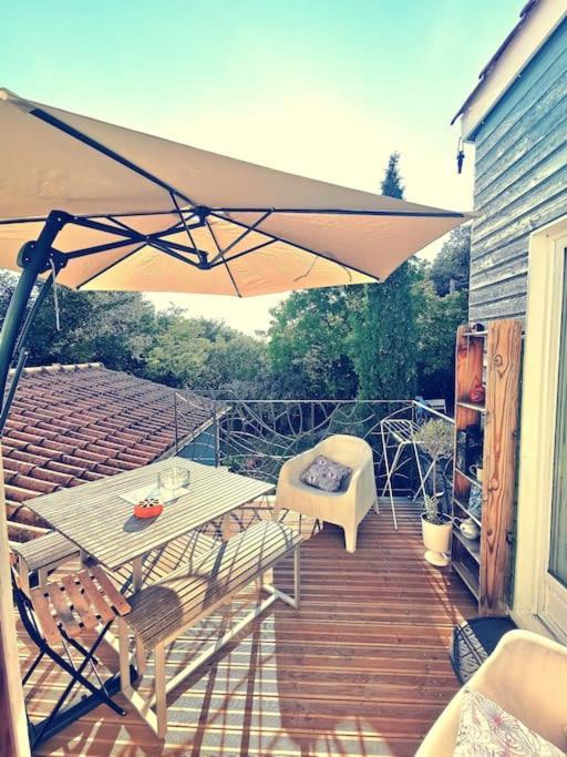 Entre Ventoux Et Luberon, Appartement Dans Maison. Malemort-du-Comtat Екстериор снимка